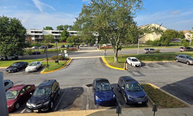 Largo Apartment | Comfy, Cozy and Conveniently Located