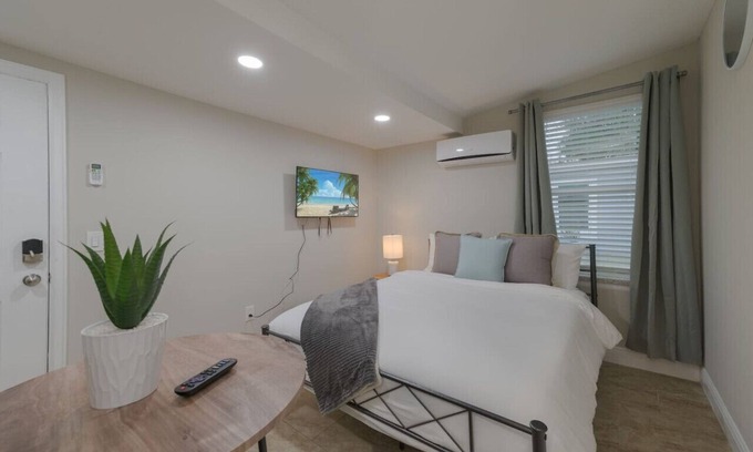 Azalea Park Apartment | Comfy studio in Central Orlando