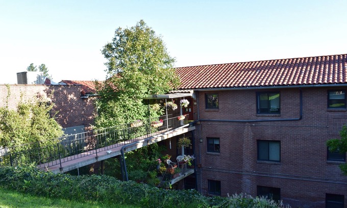 Cliff - Cannon Apartment | Commanding Spokane View From 2 Bedroom Iconic Apt in Historic St John District