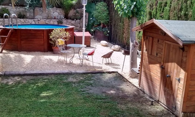 Coveta Fuma House | Complete house near the sea with large garden and pool for families with children