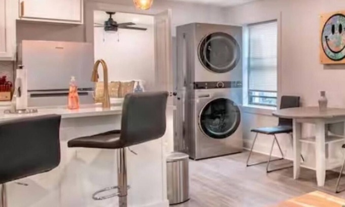 South Hyde Park Apartment | Completely remodeled apartment in the heart of Kansas City