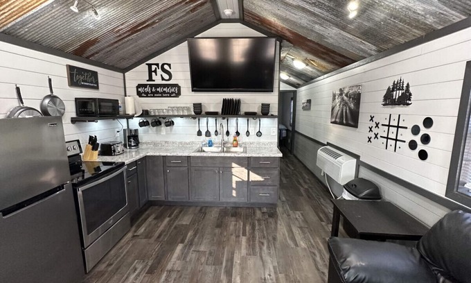 Annapolis Cabin | Completely Renovated in May 2023