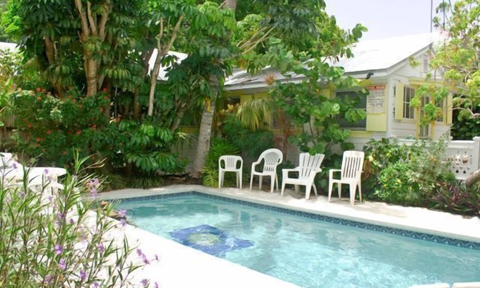 Old Town Cottage | Conch Republic Consul General's Cottage.-Historic District