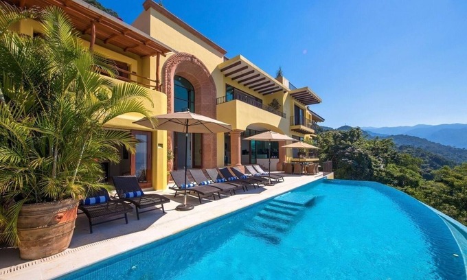 Conchas Chinas Villa | Conchas Chinas villa rental in Puerto Vallarta with views, infinity pool and staff