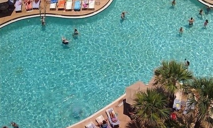 Daytona Beach Condo | Condo, 3 Bedrooms 2 Baths (Sleeps 8-10) Free Wi-Fi