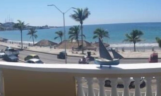 Ferrocarrilera Hotel | Condo Ari 620