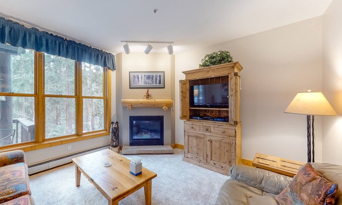 Keystone Condo | Condo Just Steps from a Free Ski Shuttle, Shared Pool and Hot Tubs