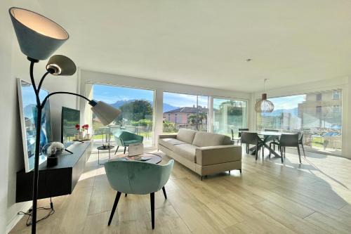 Menaggio Apartment | Condominio Modern House