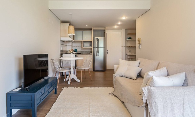 Porto da Lagoa Apartment | Condominium with Pier at Lagoa da Conceição #LA10