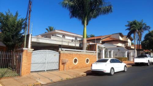 Bebedouro House | Confortável e espaçosa