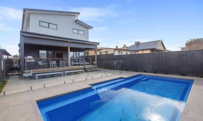 Rosebud Villa | Contemporary Coastal Escape with Sparkling Pool