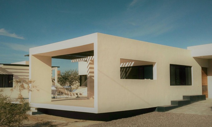 Todos Santos Villa | Contemporary house with pool near the beach