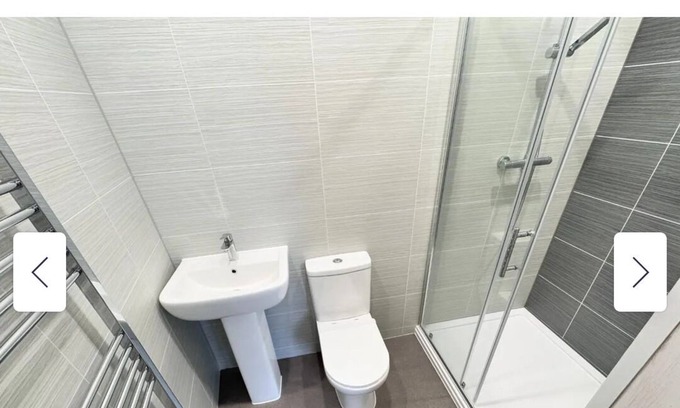 Hartlepool House | Contractor friendly, close to the beach on the historic headland