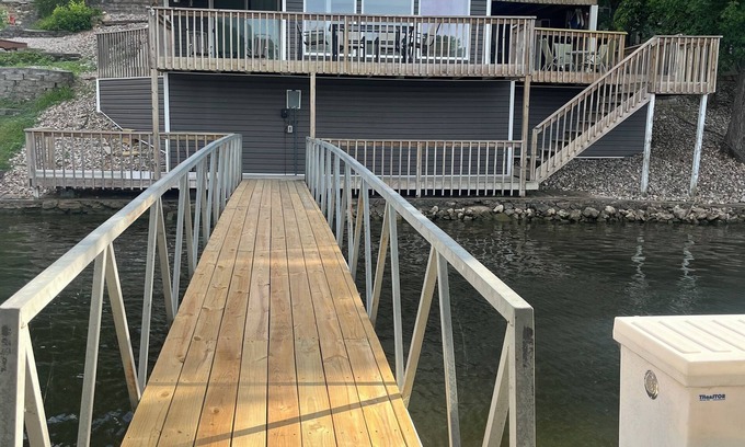 Sunrise Beach House | CONVENIENTLY LOCATED, recently remodeled private lake home in Sunrise Beach!