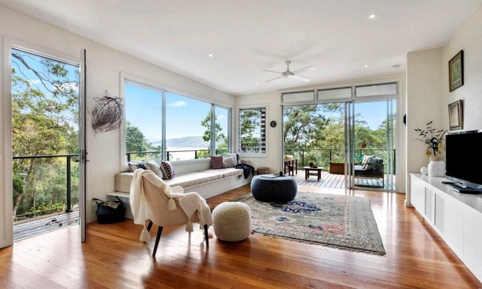 Pretty Beach Central Coast House | Coolcappa, Pretty Beach