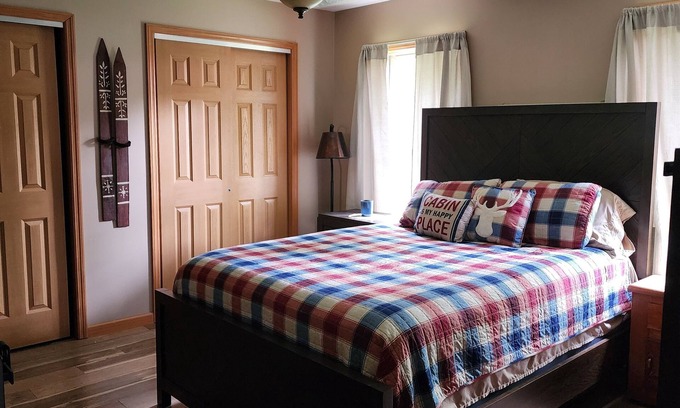 Little Falls House | Copper Cottage at Keyser Lake. Pet friendly, kayaks available!