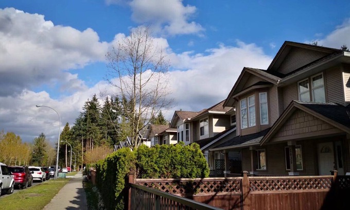 Port Coquitlam House | Coquitlam Center, Two-bedroom Suite, Newly Renovated, Steps to SkyTrain