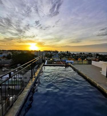 Flic-en-Flac Apartment | Coral Apartment 5 mins walk to the beach