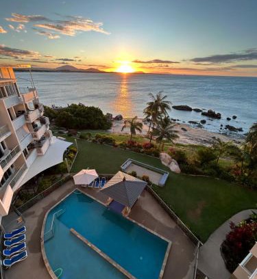 Bowen Apartment | Coral Cove Apartments - Absolute Beachfront Resort Bowen