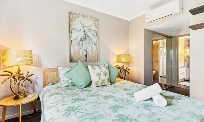 Westcourt Apartment | Coral Luxe Resort - 9 Pools Gym & BBQ