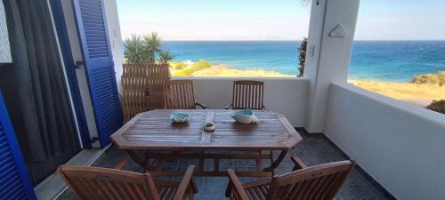 Logaras Apartment | Coral Nest