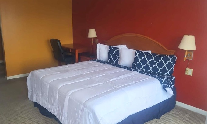 Anthony Hotel | Coratel Inn and Suites By Jasper Anthony