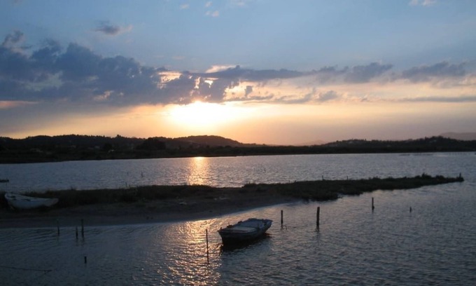 Perama Apartment | Corfu View Flat is an affortable 2 bedroom space suitable for couples or family!