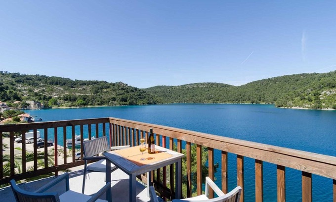 Polace Apartment | Corso turquoise view, 1BR APT with balcony and sea view