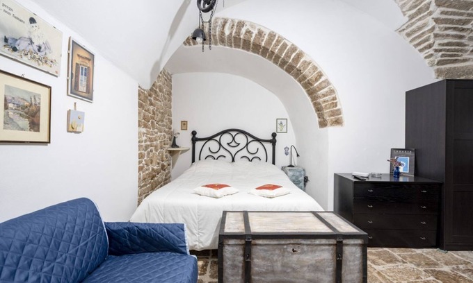 Bitonto Apartment | Corte Fiorita – Intimate Suite in the historic center