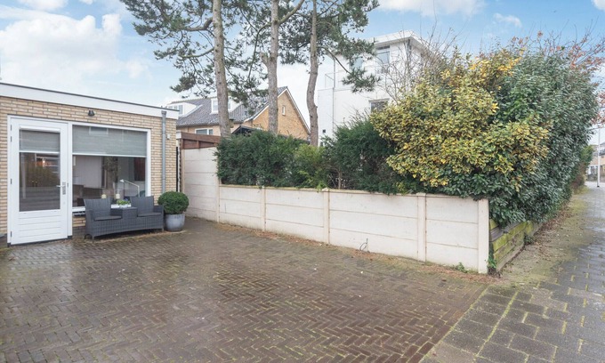 Zandvoort Apartment | CoSea Beach House with private parking