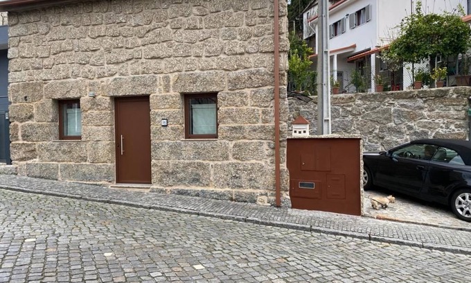 Guimaraes House | Costa Guest House
