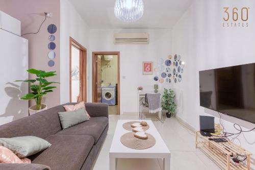 Ta' Giorni Apartment | Cosy 1BR home in the heart of St.Julians w/WIFI by 360 Estates