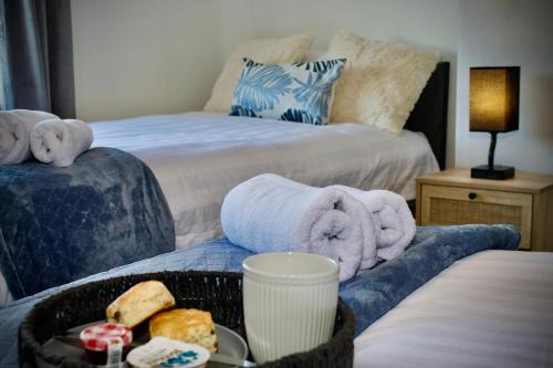 St Helens House | Cosy 2-Bed Home Near St Helens Centre - Free WiFi