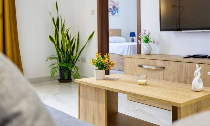 Zabbar Apartment | Cosy 3BR home with Balcony & Sofa bed in Zabbar
