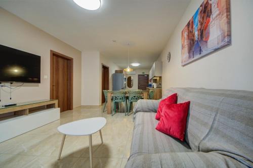 Il-Balluta Apartment | Cosy 3BR home with Private Terrace in Sliema by 360 Estates