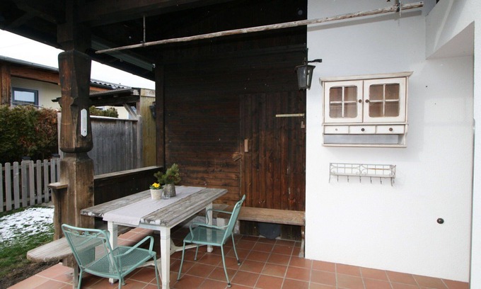 Wiesing Apartment | Cosy apartment for 5 guests with WIFI, TV and terrace