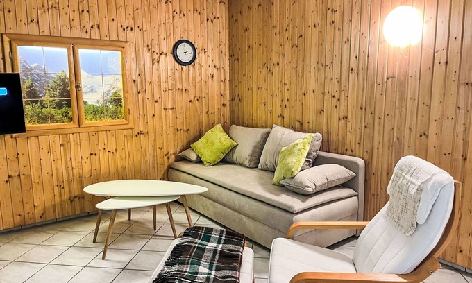 Grosssoelk Apartment | Cosy apartment for 2 guests with WIFI, hot tub and TV