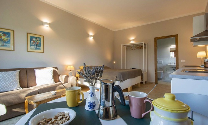 Fucecchio Apartment | Cosy apartment for 2 guests with WIFI, A/C, pool and pets allowed