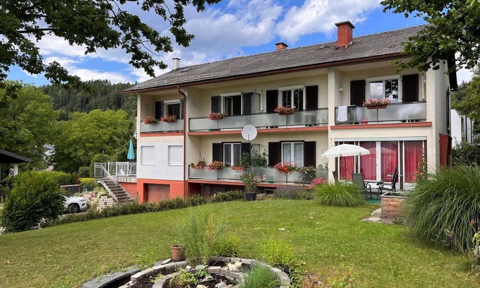 Goritschach Apartment | Cosy apartment for 4 guests with WIFI, TV, terrace and pets allowed