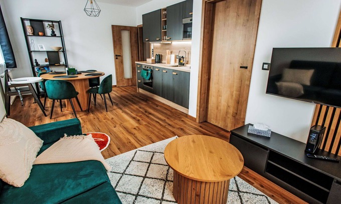 Bozi Dar Apartment | Cosy apartment for 4 guests with TV