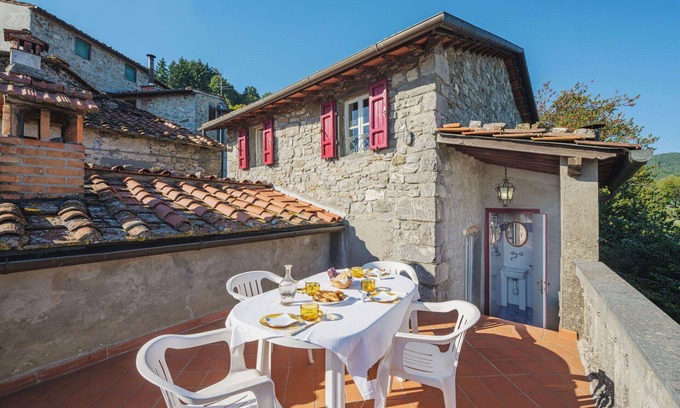 Gello Apartment | Cosy apartment for 6 people with terrace and pets allowed
