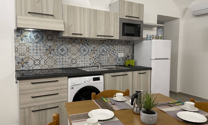 Spotorno Apartment | Cosy apartment for 8 people with A/C, WIFI and TV