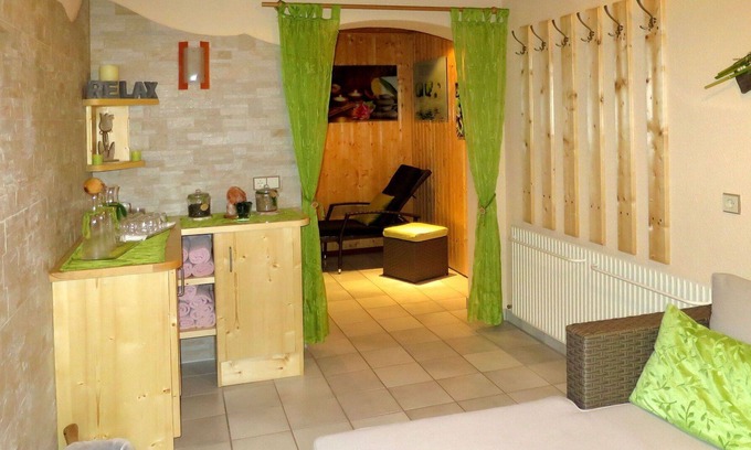 Plangeross Apartment | Cosy apartment for 25 guests with WIFI, TV, terrace, pets allowed and parking