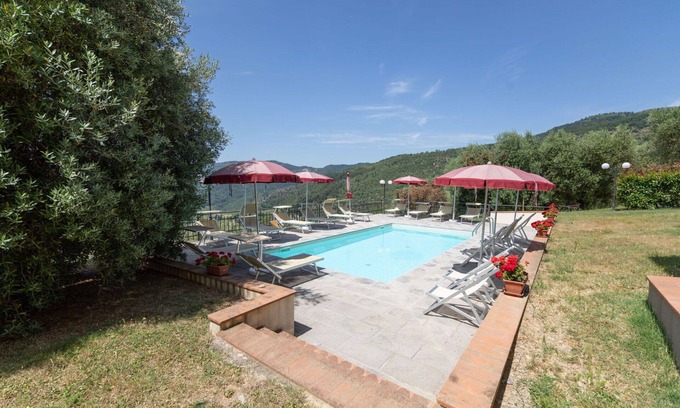 Montebonello Apartment | Cosy apartment for 4 people with pool, WIFI, A/C, TV, pets allowed and panoramic view