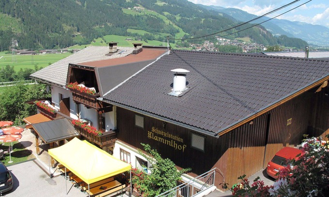 Distelberg Villa | Cosy apartment in villa for 7 guests with WIFI, TV and terrace