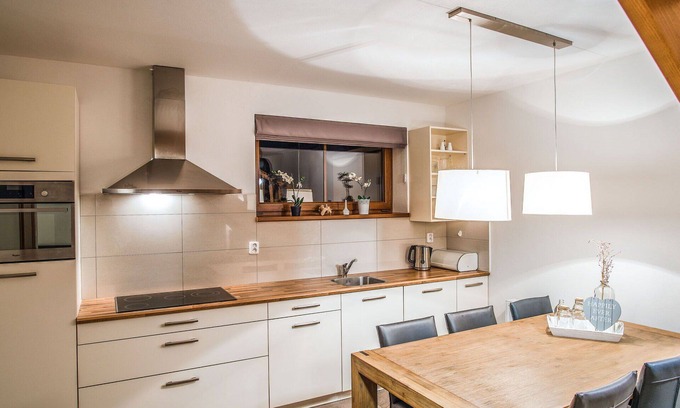 Lipno nad Vltavou House | Cosy apartment in villa for 5 guests with WIFI, TV, terrace and pets allowed