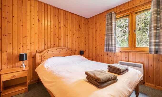 Balnain House | Cosy apartment in villa for 6 people with WIFI, TV and pets allowed