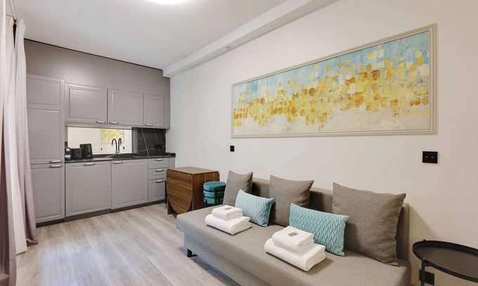 Quartier de la Roquette Apartment | Cosy apartment with balcony - 2BR/6P- La Roquette