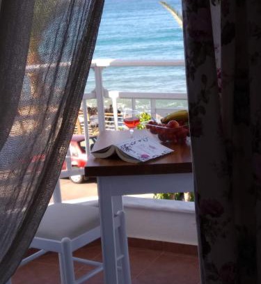 Stalida Apartment | Cosy Apartment with Sea View