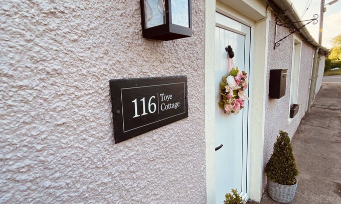 Downpatrick Cottage | Cosy Cottage 5 mins from Killyleagh, Strangford Lough (Pet-Friendly!)
